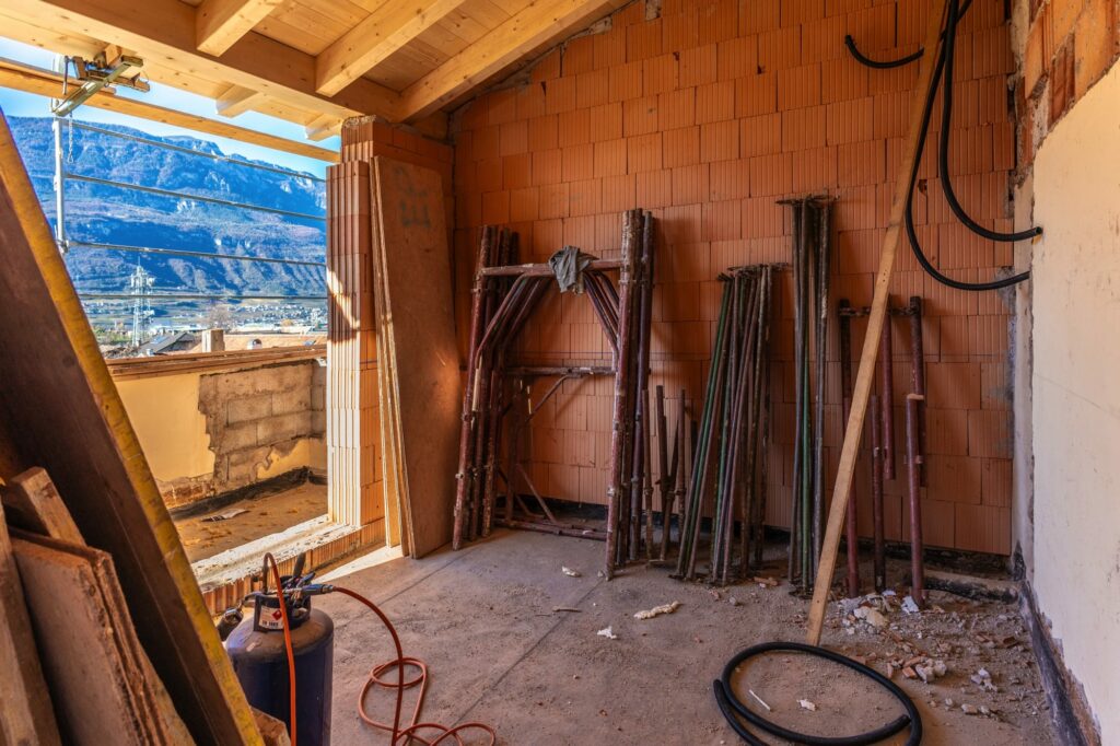 DSC05139 Risanamento casa a Egna