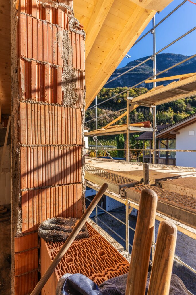 DSC05155 Risanamento casa a Egna