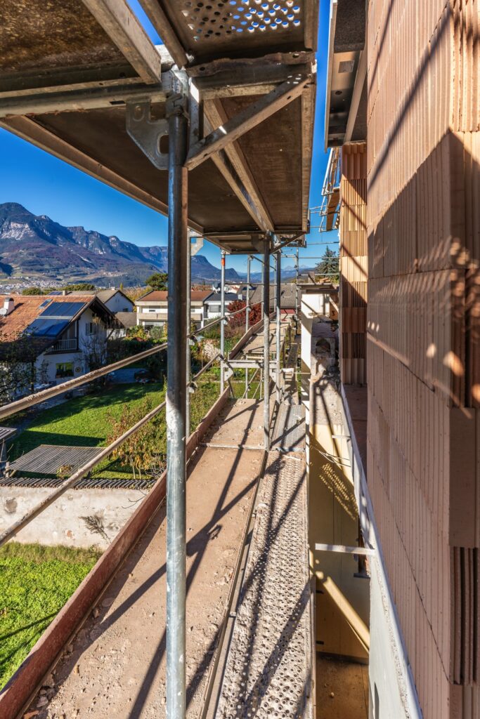 DSC05156 Risanamento casa a Egna