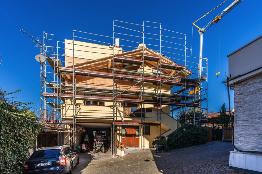 DSC05163 Risanamento casa a Egna